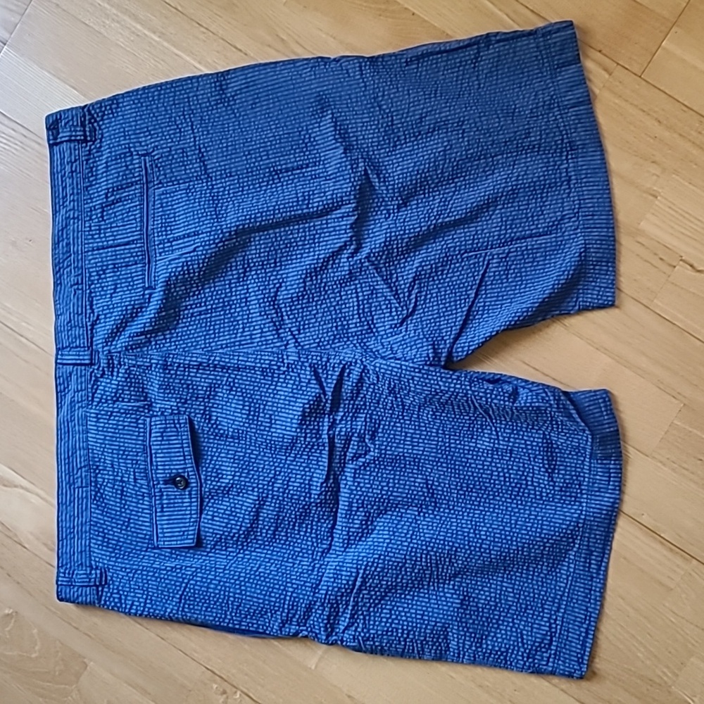 Men's Blue Seersucker Shorts, 32 Bar Blues, Size 40. - Picture 5 of 5